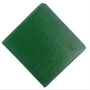 LOUIS VUITTON Green Epi Bifold Wallet
